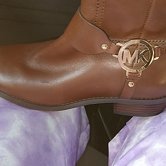 Michael kors boots - Picture 2 of 2